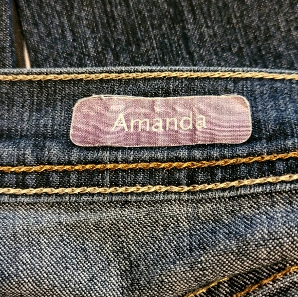 Gloria Vanderbilt 'Amanda' Denim Jeans - Picture 10 of 10
